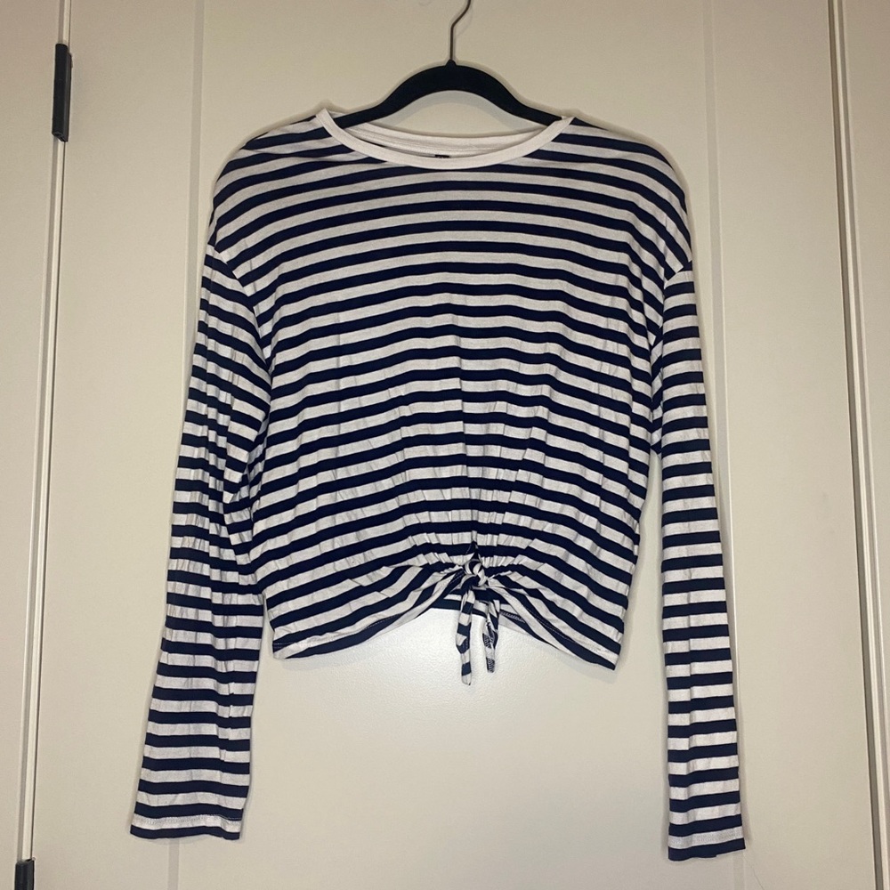 H&M navy blue and white striped long sleeve crop top